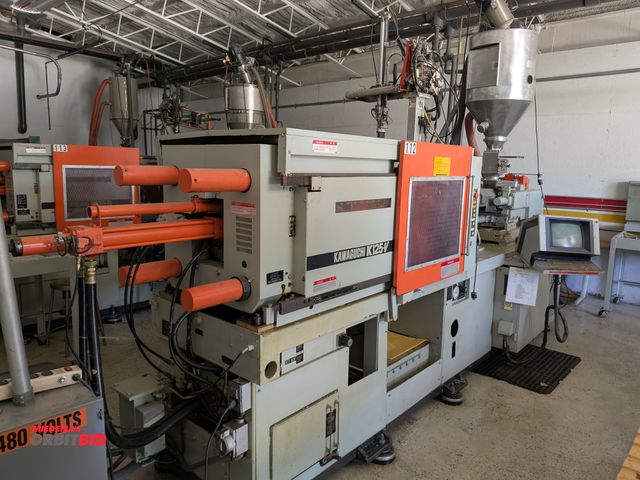 Lot 1-6592 - Kawaguchi K125-V Plastic Injection Molding Machine, 137 ton, SN HM034475, mold in photo is not inclu...