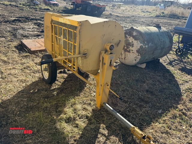 Lot 1-2911 - (1) Stone, model 650P, towable concrete mixer, gas powered engine, engine pulls through and has comp...