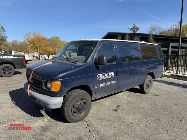 Lot 1-18294 - 2007 Ford F350 Superduty XL Regular Cab Pickup Truck 9100 LB. GVWR, Advancetrac RSC, check engine li...
