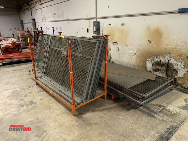 Lot 1-17605 - Lot of assorted security cage equipment, includes approx. (8) 10' x 4' sections, (2) 8' x 4' section...