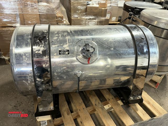 Lot 1-14844 - (1) 100 gallon capacity aluminum diesel fuel tank, manufactured in 2023, includes mounting brackets ...