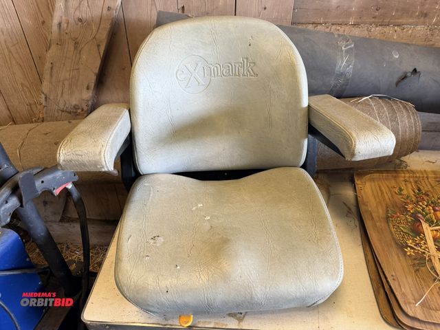 Lot 1-8514 - (1) X-Mark seat.