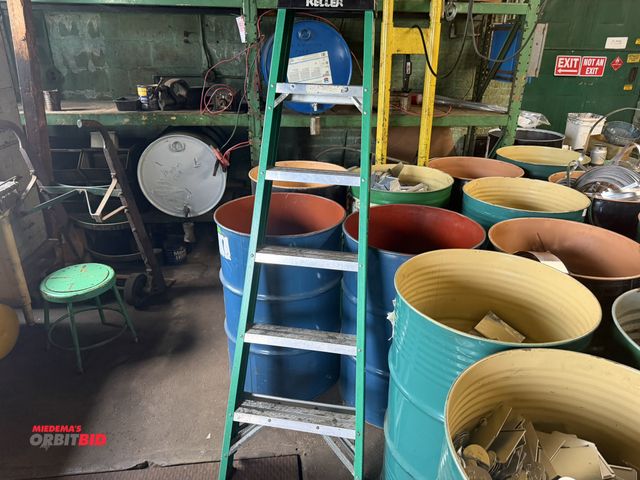 Lot 1-18682 - (1) Keller 6' fiberglass and aluminum step ladder, 225 lb. max. capacity.