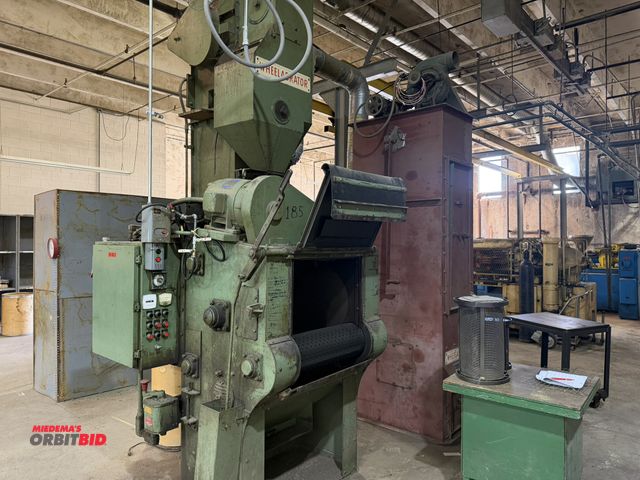 Lot 1-13355 - Wheelabrator Tumblast Batch C deburring machine 20" diameter x 27" rotary drum, side access door, to...