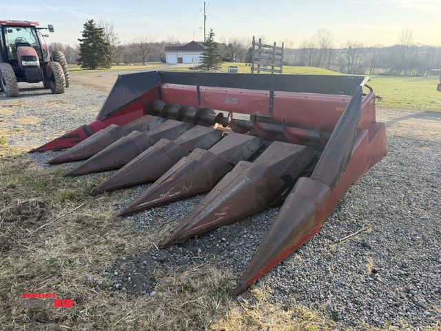 Lot 1-19134 - (1) Case International 1063 6-Row Corn Head, S/N 003352.