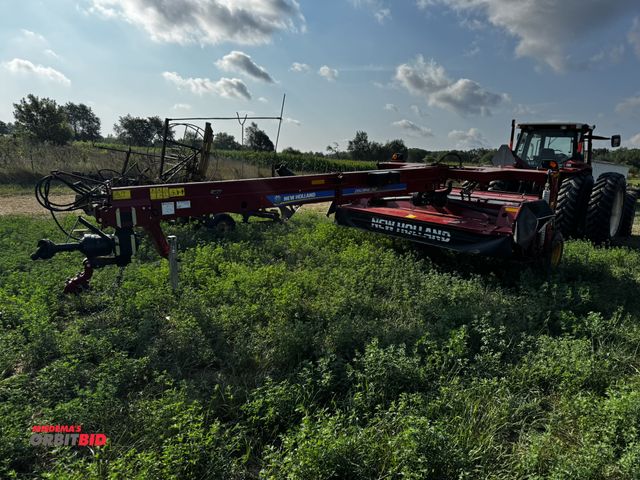 Lot 1-19706 - (1) 2019 New Holland discbine, 312RDB, PIN #HBJDB312JKN400112, 11' wide, rubber roll conditioners, f...