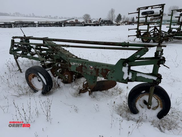 Lot 1-10431 - (1) Oliver 4-bottom plow with coulter discs, 2 pt. hitch, no visible model or S/N.