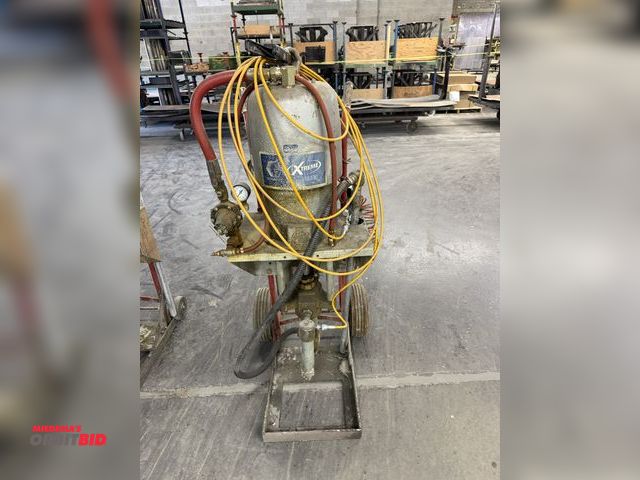 Lot 1-17181 - (1) Graco Extreme 33:1 ratio airless paint sprayer with cart, and Graco Perform AA15 paint gun.