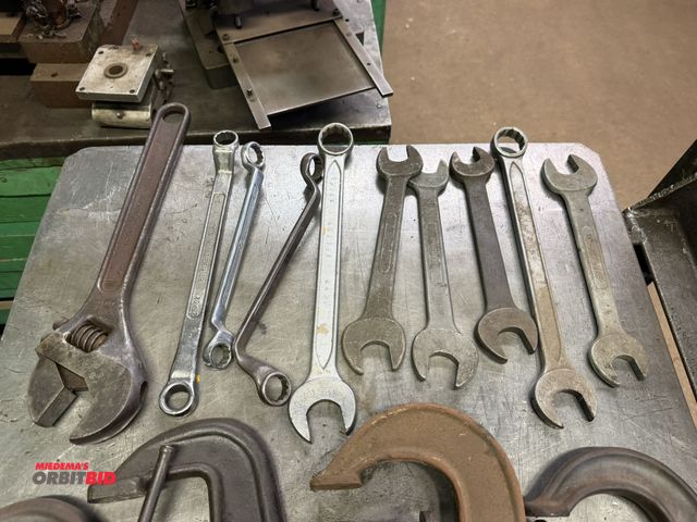 Lot 1-18554 - Lot of assorted combination wrenches, closed end wrenches, and (1) adjustable crescent wrench.
