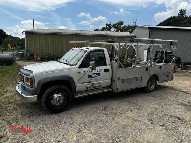 Lot 1-14318 - 1996 GMC Sierra 3500 HD SL (1) service truck, single axle, crew cab, 7.4 liter V8 gas engine, 5-spee...