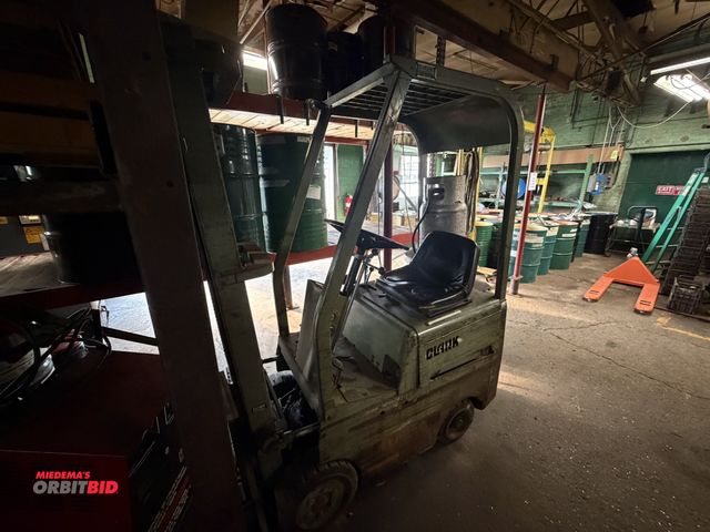 Lot 1-18661 - (1) Clark, model unknown, propane powered forklift, with 8041 hours showing on meter, 2-stage mast, ...