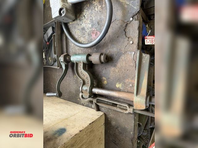 Lot 1-18540 - (1) Cole Tool Manufacturing hand drill press, #7.