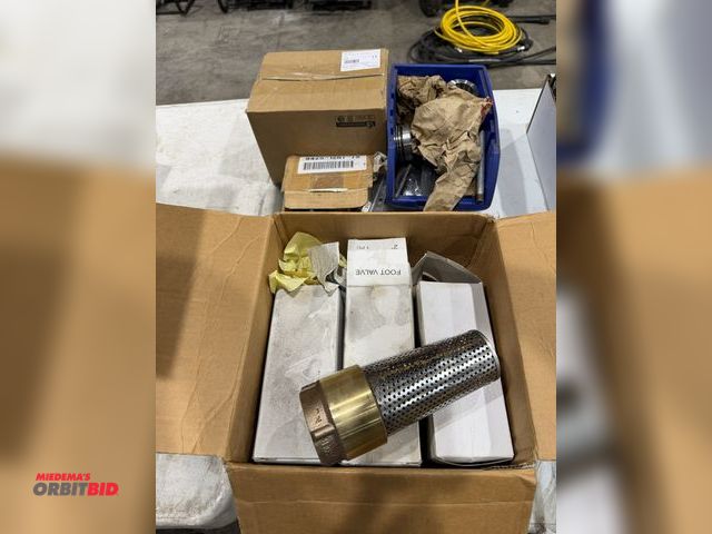 Lot 1-18610 - Lot of assorted lip seal kits, model EL19-22KW, new in box, and (3) 2" foot valves.
