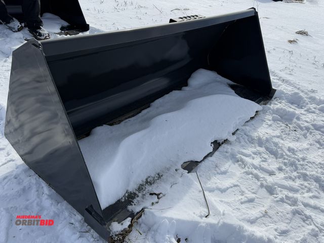 Lot 1-11538 - (1) New Holland 84" LM bucket, has holes for bolt-on cutting edge, does not include cutting edge, sk...