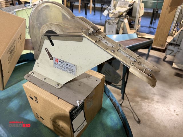 Lot 1-102523 - (1) Kwik-lok 1003A manual clip machine bag closer
