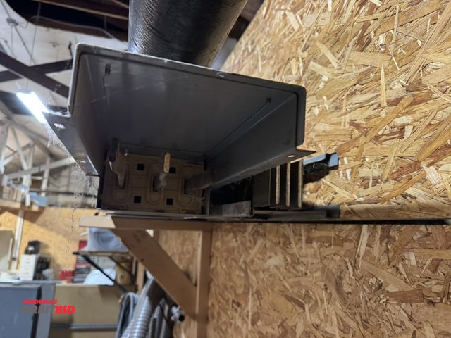 Lot 1-4308 - Lot includes (1) Siemens Busway section, Cat #ABD302, 3 phase, 3-wire, item, #A01, voltage 600 or le...