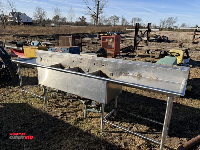 Lot 1-2921 - (1) 3-basin, stainless steel sink, 138" length x approx. 28" depth with 8" backsplash, each sink is ...