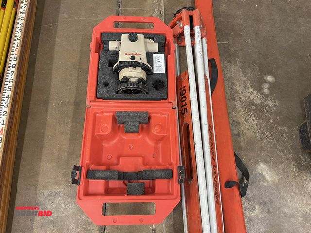 Lot 1-6150 - (1) David White Universal LT8-3000 transit level, includes case, (1) David White, model 9015 tripod,...