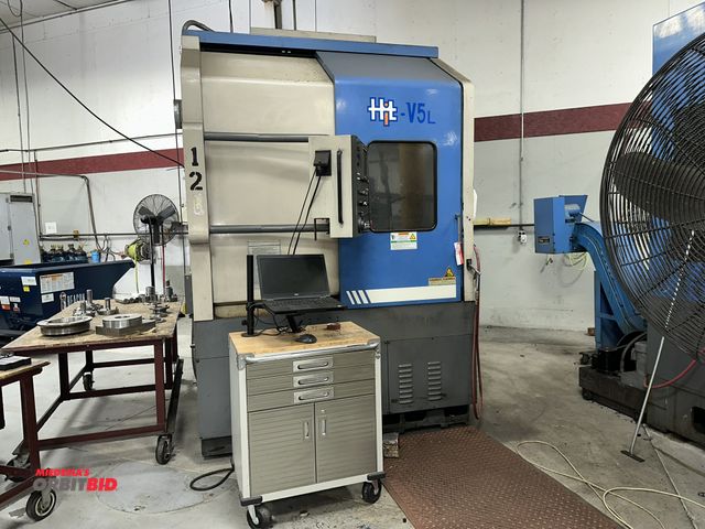 Lot 1-19123 - (1) 1999 Hyundai, model HIT-45L, vertical CNC turning center, 35.5" swing, 30 HP, 10,000 RPM spindle...