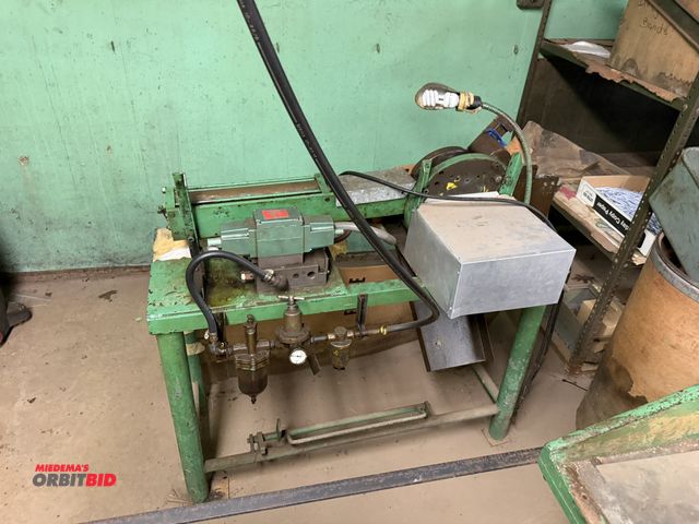 Lot 1-18452 - (1) pneumatic coiler for pin wires.