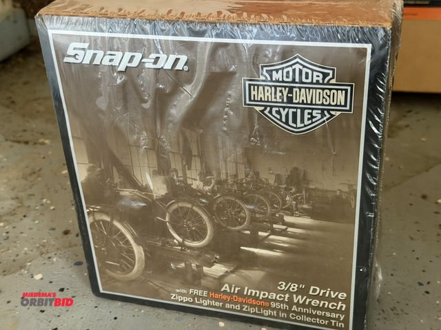 Lot 1-8212 - (1) collectible Snap-On/Harley Davidson 3/8" drive air impact wrench with (3) Harley Davidson 95th A...