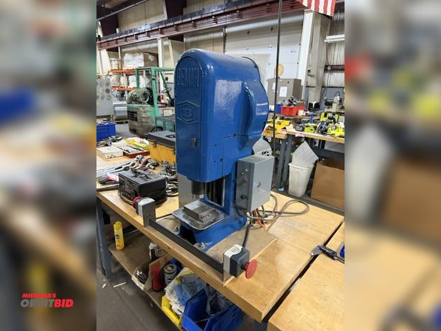 Lot 1-18874 - (1) Kenco teledyne taber, model 3K-7-125, 3-ton, 300 strokes per minute, S/N 71-115, 115V, mounted o...