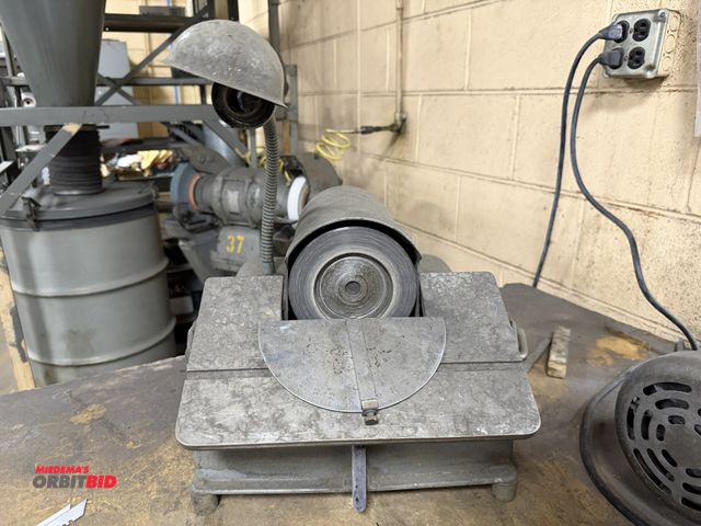 Lot 1-11047 - (1) Leonard grinder-lap cutter grinder with 5" disc (120V, single phase input).