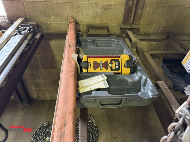 Lot 1-18225 - (1) Apache Bullseye III, laser receiver, with case and measuring stick, battery powered, in working ...