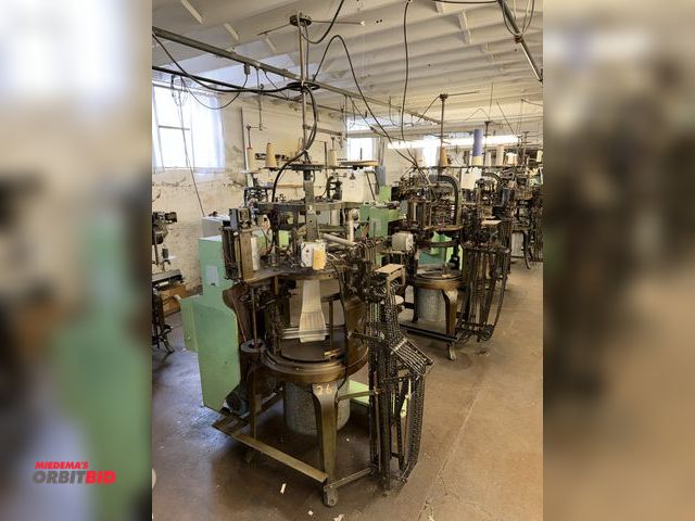 Lot 1-4812 - (1) Antique Industrial circular knitting machine, approx. 6.5" diameter needle head, 3 phase, in wor...