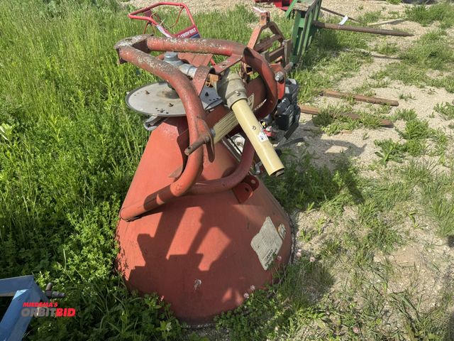 Lot 1-18605 - (1) Cosmo 500 spreader, 3 pt. hitch hook up, spins freely, 540 PTO shaft (PTO shaft is missing).