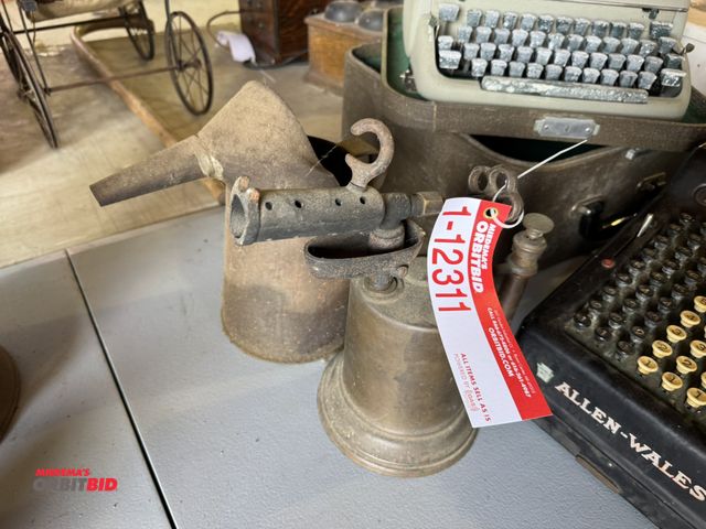 Lot 1-12311 - (1) vintage brass torch and oil can.