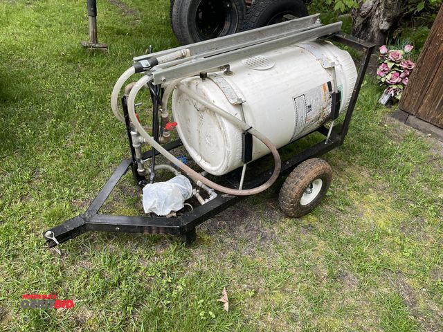 Lot 1-11899 - (1) 15 gallon, towable 12V sprayer attachment, pin style hitch.