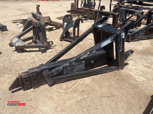 Lot 1-18279 - (1) CAT Universal forklift / telehandler jib attachment, adjustable length, model 229-9714