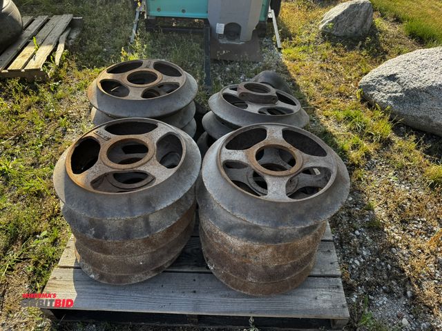 Lot 1-6921 - Lot of (19) cultipacker wheels, approx. 17 1/4" diameter, and Brillion cultipacker parts.