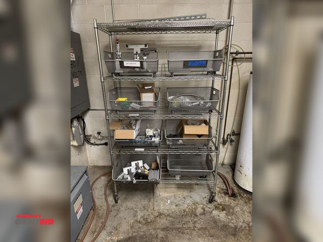 Orbitbid.com - Lot 1-2238 - (1) rolling Metro style rack with pull out ...