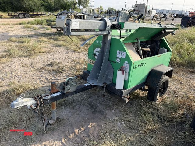 Lot 1-9532 - (1) 2008 Terex RL4000 light tower, 3-cylinder diesel engine, extendable light boom with hand crank, ...