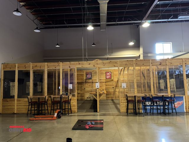 Lot 1-11265 - (1) axe throwing structure, includes (6) individual axe throwing lanes, (6) Epson HD projectors with...