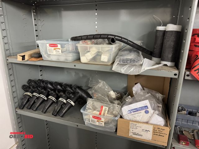 Lot 1-6396 - Lot of (6) Cooper LE215, Load Break Elbow 200 amp, high voltage boots, assorted Raychem high voltage...