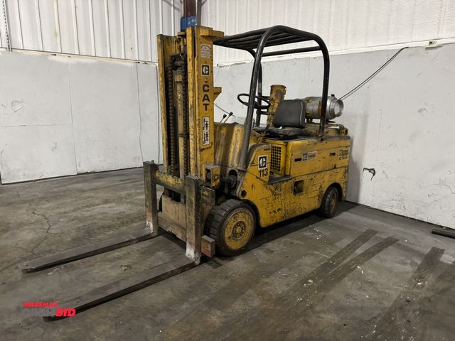 Lot 1-2629 - CAT T120C Forklift LP lift truck, 11,800 lb. capacity, 107" max lift height, 8610 hours showing on m...