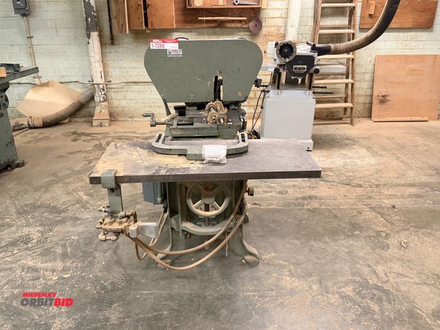 Lot 1-7266 - Automatic Lathe Cutterhead Equipped W/ (2) Dayton 1 Hp Motors, 1740 (Rpm) 60 Hz, 182 Frame