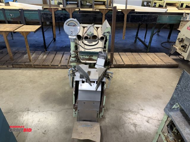 Lot 1-102512 - (1) Northwest bagger