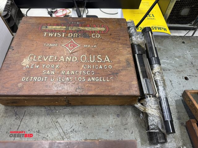 Lot 1-10241 - (1) Cleveland Twist Drill quick set adjustable reamer, Set #44, and (2) additional reamers.