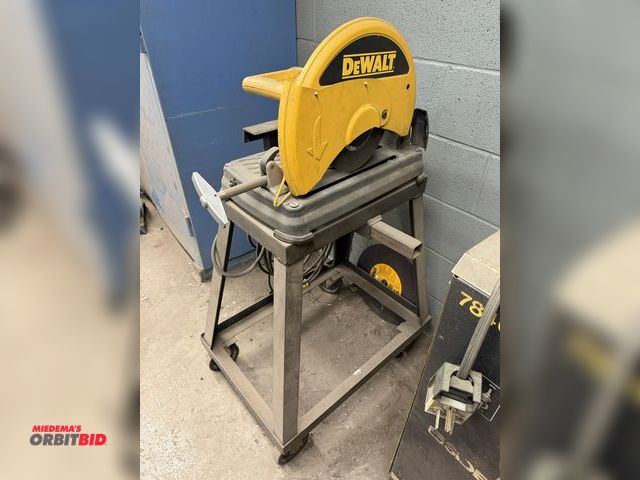 Lot 1-17105 - (1) DeWalt DW871, 14" chop saw with rolling pedestal, and extra long cord, includes extra blade, in ...