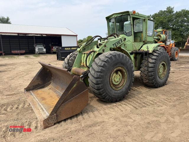 Lot 1-18371 - (1) Terex, model 72-41AA, articulated frame wheel loader, S/N 52324, operating load of 9000 lbs., 31...