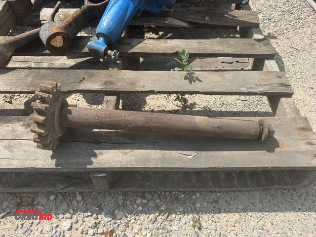Lot 1-7023 - (1) Warn gear for WD45 alles turn around light