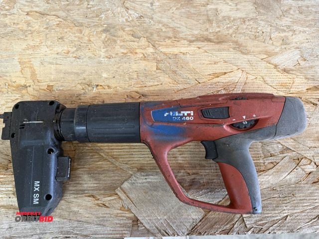 Lot 1-1326 - (1) Hilti, model DX460, powder actuated fastening tool with MX SM attachment.