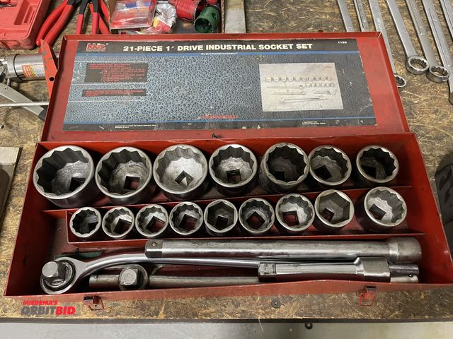 Lot 1-19338 - (1) MIT 21-piece 1" drive industrial socket set, item, #1120.