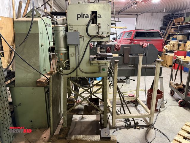 Lot 1-1656 - Piranha  35-C Throat Hydraulic Press 35-Ton, 5-HP Hydraulic Pump, 11" x 21" Table, Foot Pedal Switch...