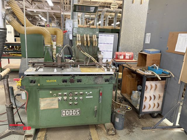 Lot 1-16316 - (1) Dodds, model BD9015-2, boring machine, S/N BD93004-955, with (2) boring heads with Baldor, 3 pha...