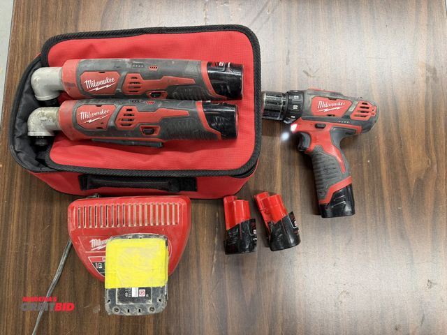 Lot 1-16864 - Lot of 3 Milwaukee 12V cordless tools, includes (1) Milwaukee 3/8" drill driver, (2) Milwaukee right...